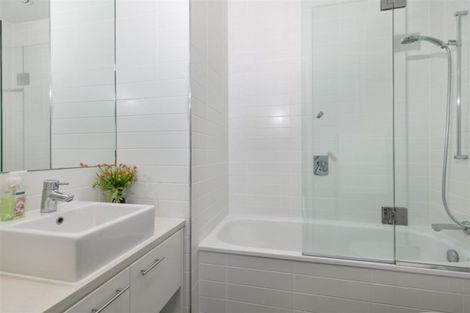 Photo of property in Sentinel Apartments, 1004/3 Northcroft Street, Takapuna, Auckland, 0622