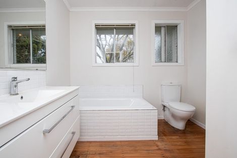 Photo of property in 654 Victoria Road, Pukemoremore, Cambridge, 3493