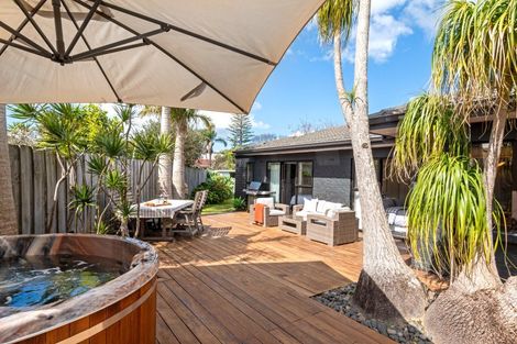 Photo of property in 4 Sarah Place, Farm Cove, Auckland, 2012