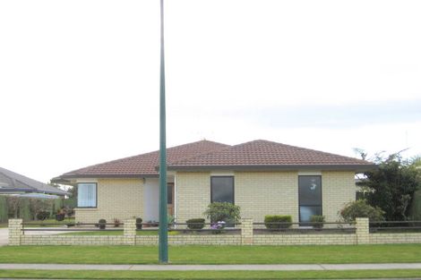 Photo of property in 659 Grenada Street, Papamoa Beach, Papamoa, 3118