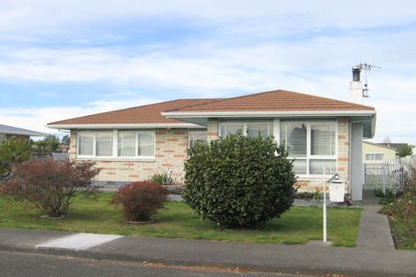 Photo of property in 1403 Warwick Place, Mayfair, Hastings, 4122