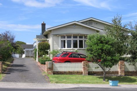 Photo of property in 8a Rogan Street, Mount Roskill, Auckland, 1041