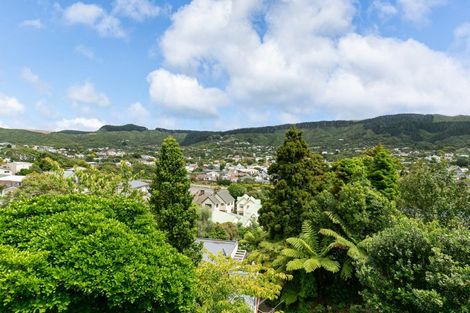 Photo of property in 21 Court Road, Tawa, Wellington, 5028