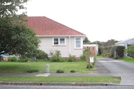Photo of property in 3 Chapman Crescent, Naenae, Lower Hutt, 5011