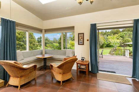 Photo of property in 278a Forest Hill Road, Waiatarua, Auckland, 0612