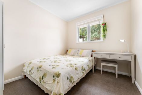 Photo of property in 1/625 Beach Road, Rothesay Bay, Auckland, 0630