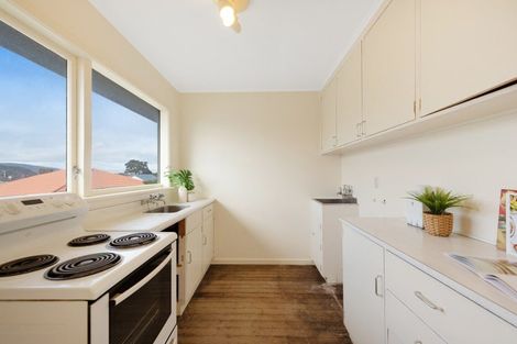 Photo of property in 5/139 Queens Drive, Lyall Bay, Wellington, 6022