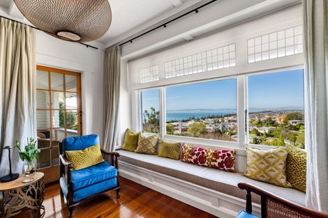 Photo of property in 14 Corry Avenue, Bluff Hill, Napier, 4110