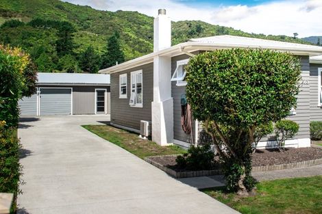 Photo of property in 63 Wood Street, Wainuiomata, Lower Hutt, 5014