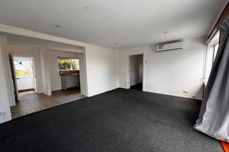 Photo of property in 808 East Coast Road, Oteha, Auckland, 0630