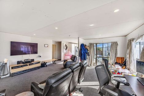 Photo of property in 4 Wisteria Grove, Maungaraki, Lower Hutt, 5010