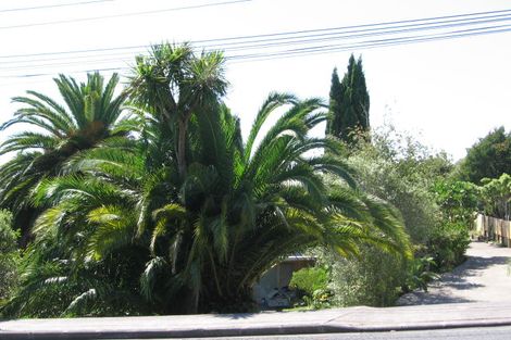 Photo of property in 1/3 Glenvar Road, Torbay, Auckland, 0630