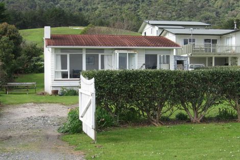 Photo of property in 2041 Whangarei Heads Road, Whangarei Heads, Whangarei, 0174