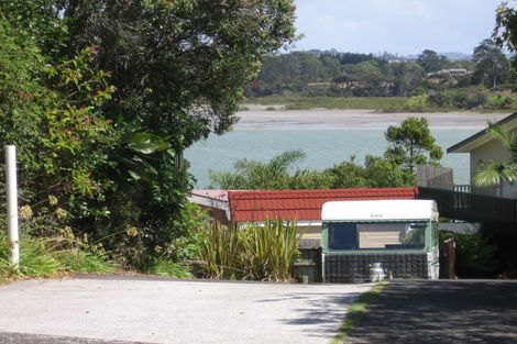 Photo of property in 7 Amelia Place, Beach Haven, Auckland, 0626