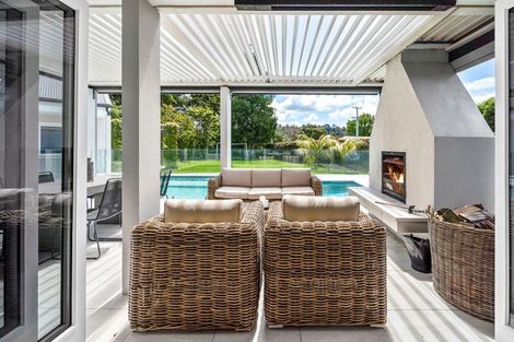 Photo of property in 90 Roland Road, Greenhithe, Auckland, 0632