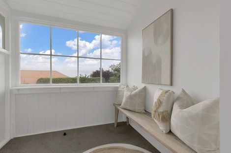 Photo of property in 92 Dyers Pass Road, Cashmere, Christchurch, 8022