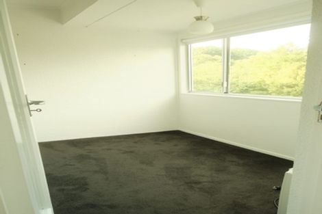 Photo of property in 1/18 Agra Crescent, Khandallah, Wellington, 6035