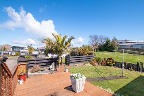 Photo of property in 40 Roretana Drive, Athenree, Katikati, 3177