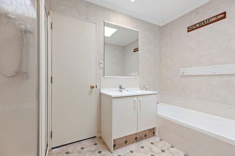 Photo of property in 12 Stableford Drive, Pyes Pa, Tauranga, 3112