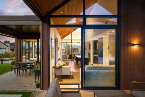 Photo of property in 2 Mccaw Mews, Wanaka, 9305