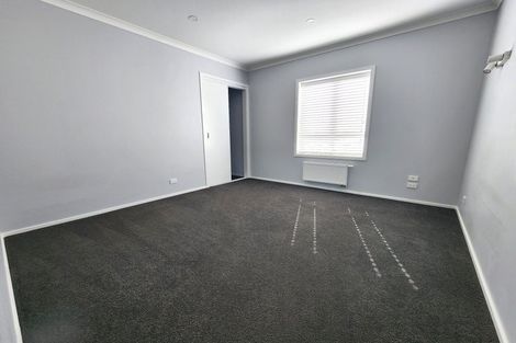 Photo of property in 14 Cessna Way, Newlands, Wellington, 6037