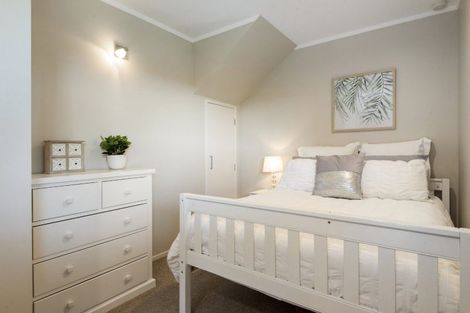 Photo of property in 38 Braemar Road, Castor Bay, Auckland, 0620