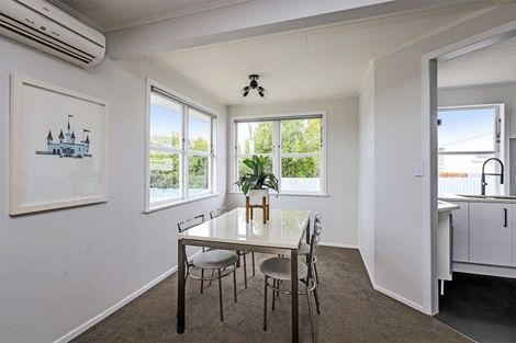 Photo of property in 24 Magdalen Crescent, Pirimai, Napier, 4112