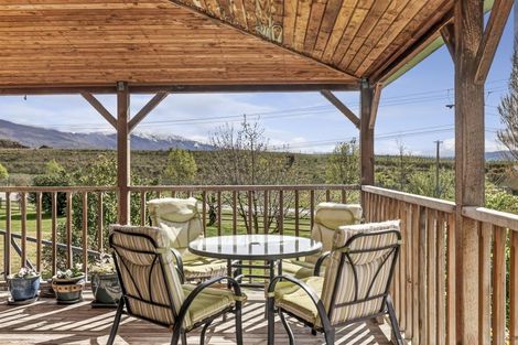 Photo of property in 39 Domain Road, Bannockburn, Cromwell, 9384