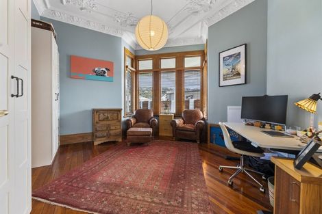 Photo of property in 127 Hargest Crescent, Saint Clair, Dunedin, 9012