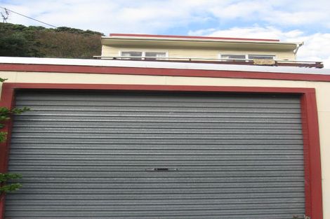 Photo of property in 16 Robertson Street, Owhiro Bay, Wellington, 6023