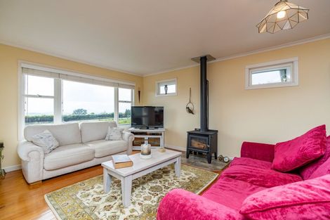 Photo of property in 122 Massey Road, Waipu, 0582