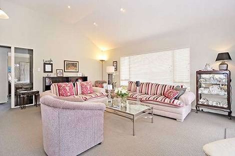 Photo of property in 3 Windsor Street, Terrace End, Palmerston North, 4410