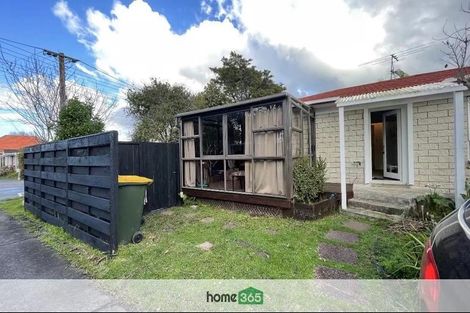 Photo of property in 1/37 Eversleigh Road, Belmont, Auckland, 0622