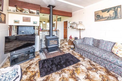 Photo of property in 10 Oturi Road, Waverley, 4510