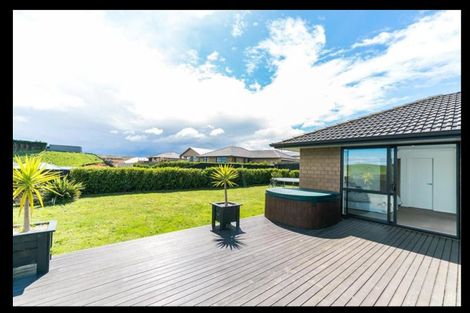 Photo of property in 12 Ballintoy Park Drive, Welcome Bay, Tauranga, 3175