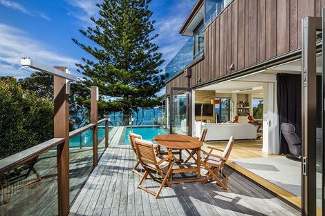 Photo of property in 5a Bournemouth Terrace, Murrays Bay, Auckland, 0630