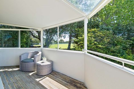 Photo of property in 2/23 Wairau Road, Forrest Hill, Auckland, 0627