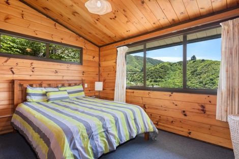 Photo of property in 13 Webster Place, Picton, 7220