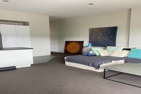 Photo of property in 8a Madeira Lane, Grafton, Auckland, 1023