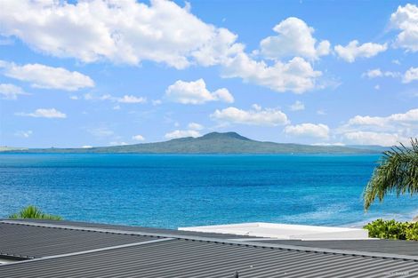 Photo of property in 37a Hyde Road, Rothesay Bay, Auckland, 0630