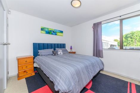 Photo of property in 1/10 Hillman Place, Ranui, Auckland, 0612