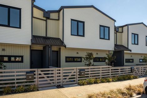 Photo of property in 98 Te Puketoka Lane, Mangere, Auckland, 2022