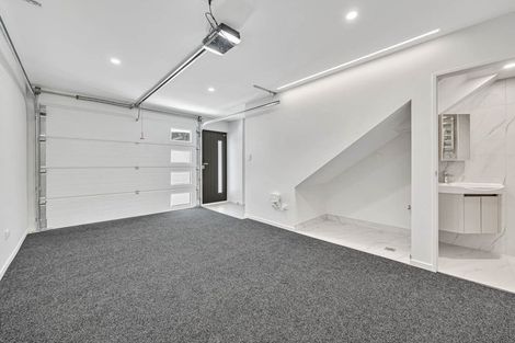 Photo of property in 252 Pakuranga Road, Pakuranga Heights, Auckland, 2010