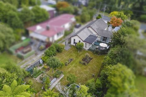 Photo of property in 461 Stokes Valley Road, Stokes Valley, Lower Hutt, 5019