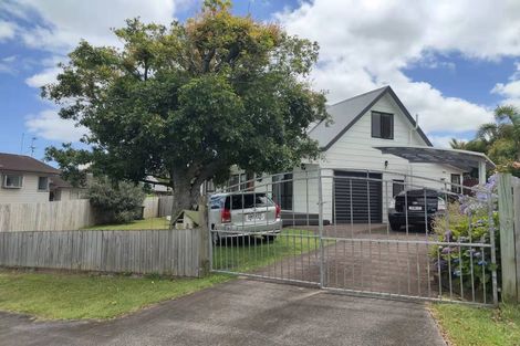Photo of property in 8 Sandgate Avenue, Botany Downs, Auckland, 2010