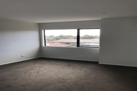 Photo of property in 1 Sophie Lane, Henderson, Auckland, 0612