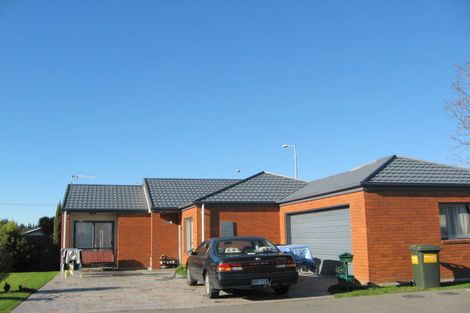 Photo of property in 17 Riegler Place, Belfast, Christchurch, 8051