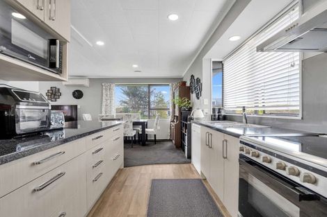 Photo of property in 7 Katterns Street, Katikati, 3129