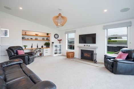 Photo of property in 11 Majestic Chance, Seaward Bush, Invercargill, 9812