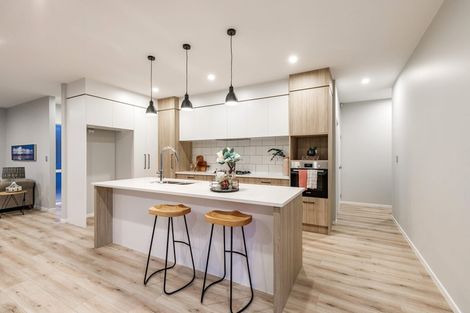 Photo of property in 10 Tarras Road, Kumeu, 0810